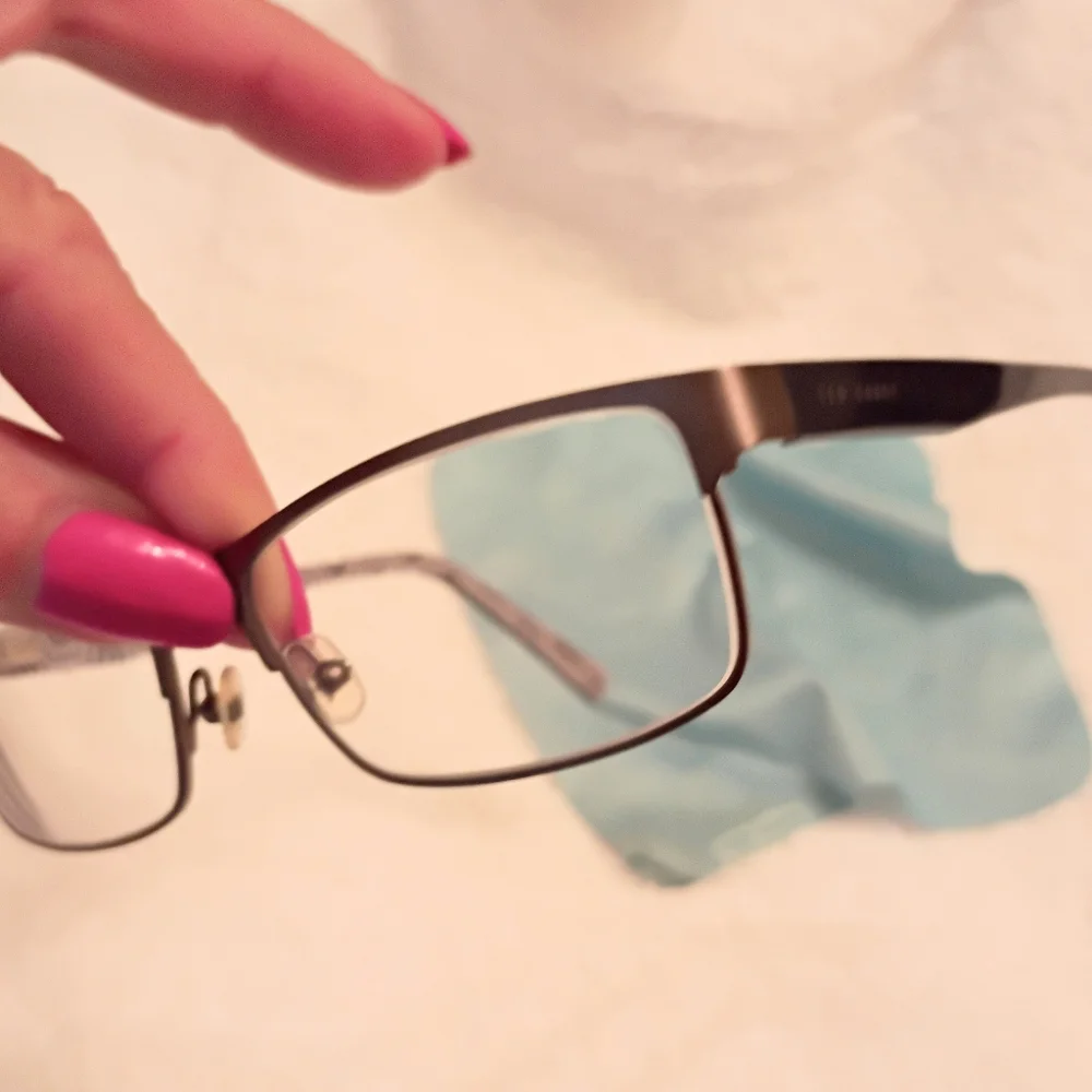 TED BAKER B329 LADIES/UNISEX PRESCRIPTION FRAMES W/ORIGINAL SILK CLEANING CLOTH
